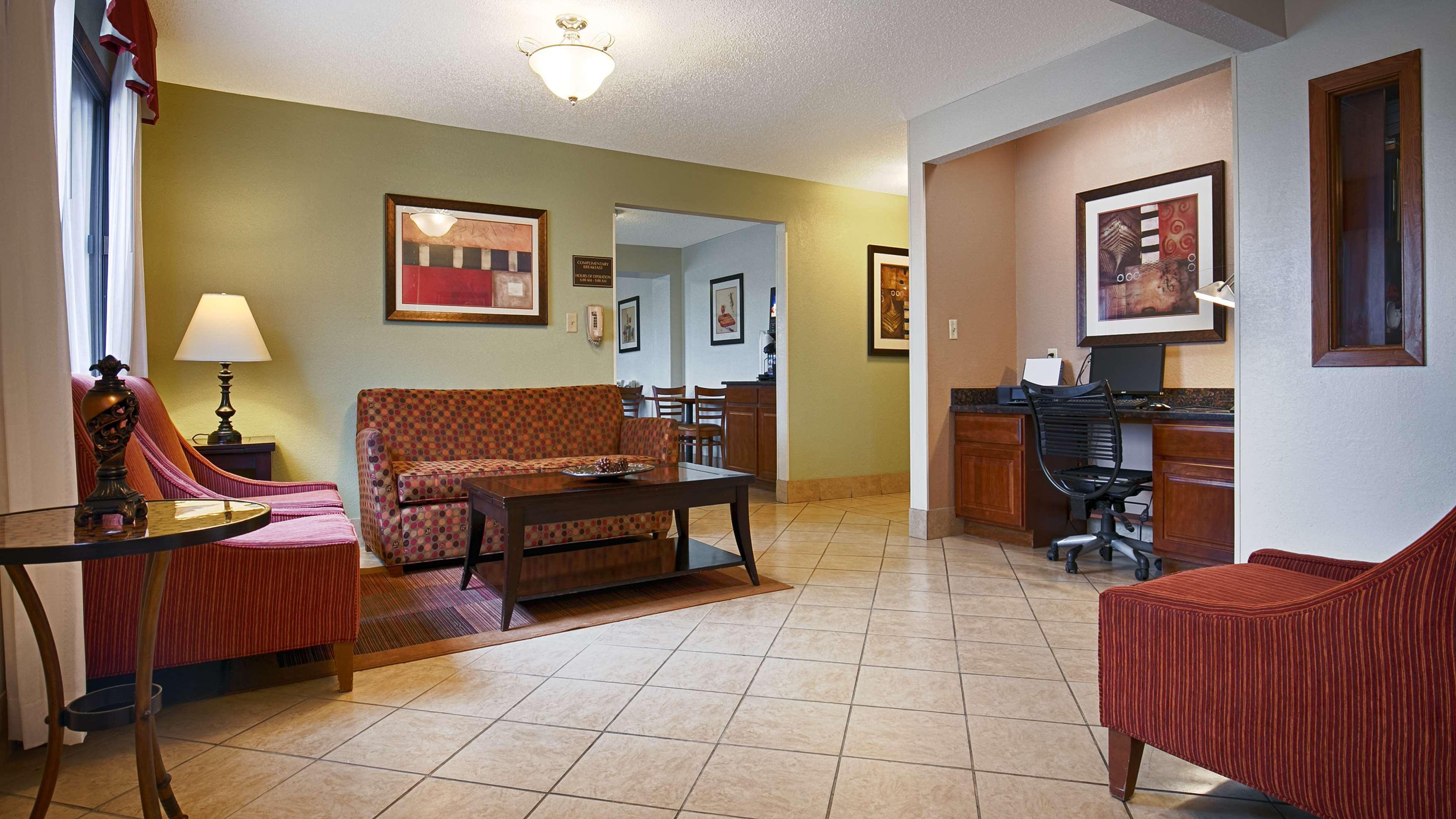 Best Western Mount Pleasant Inn Экстерьер фото