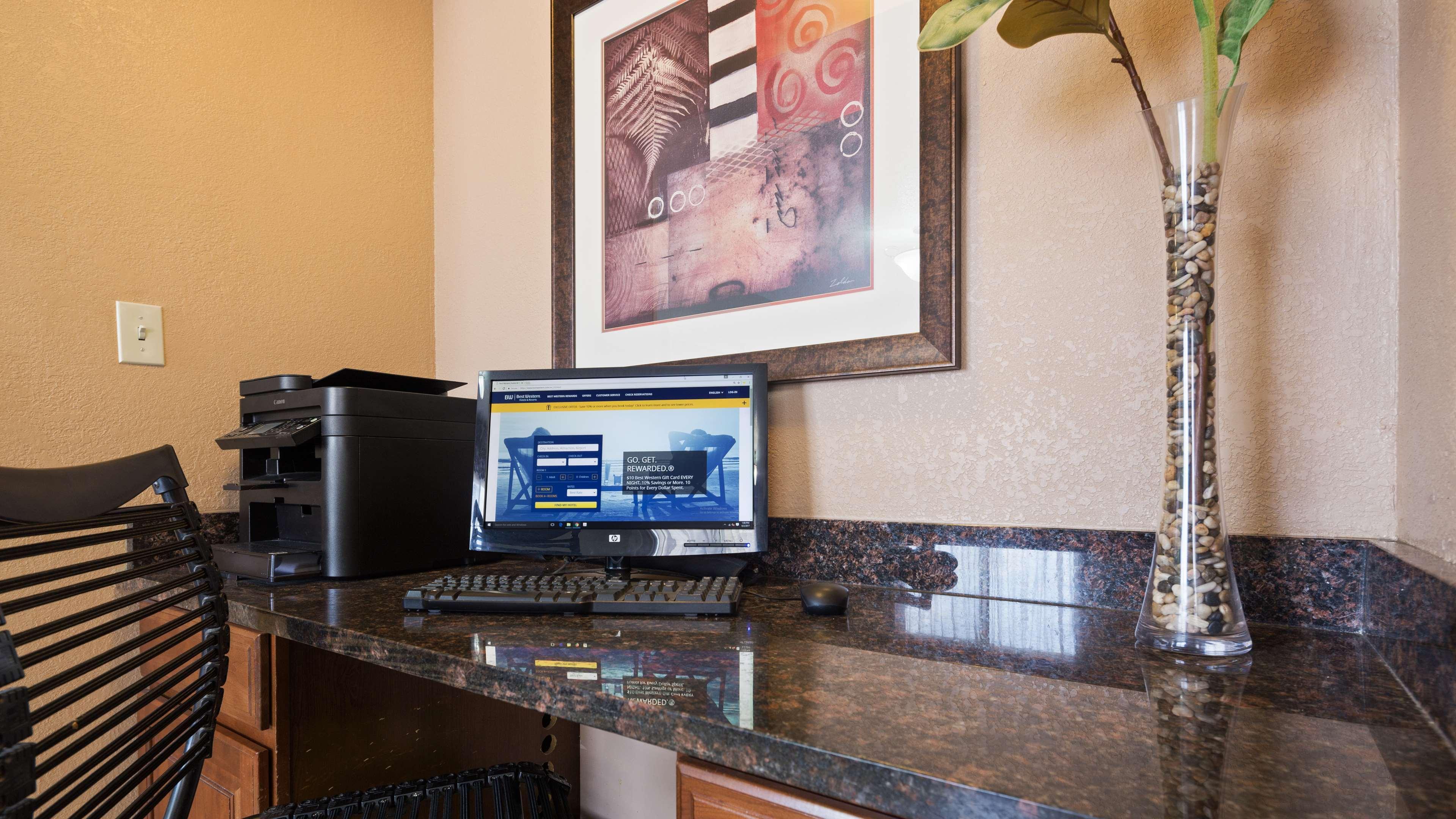 Best Western Mount Pleasant Inn Экстерьер фото