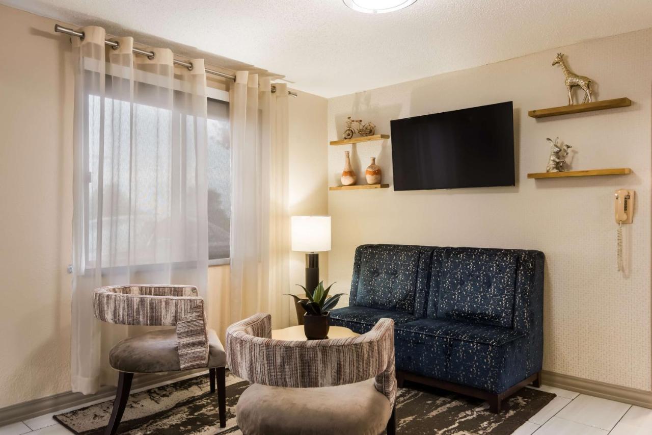 Best Western Mount Pleasant Inn Экстерьер фото