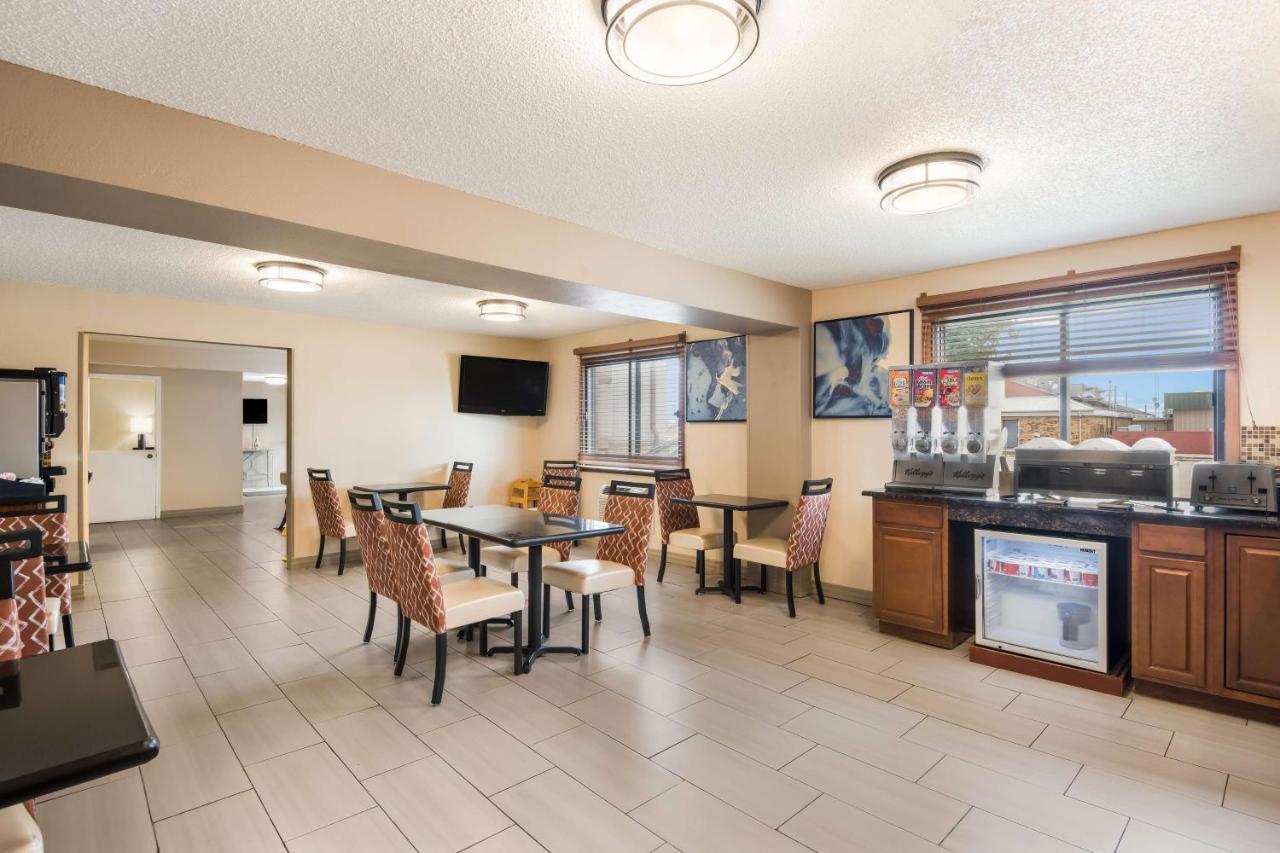 Best Western Mount Pleasant Inn Экстерьер фото