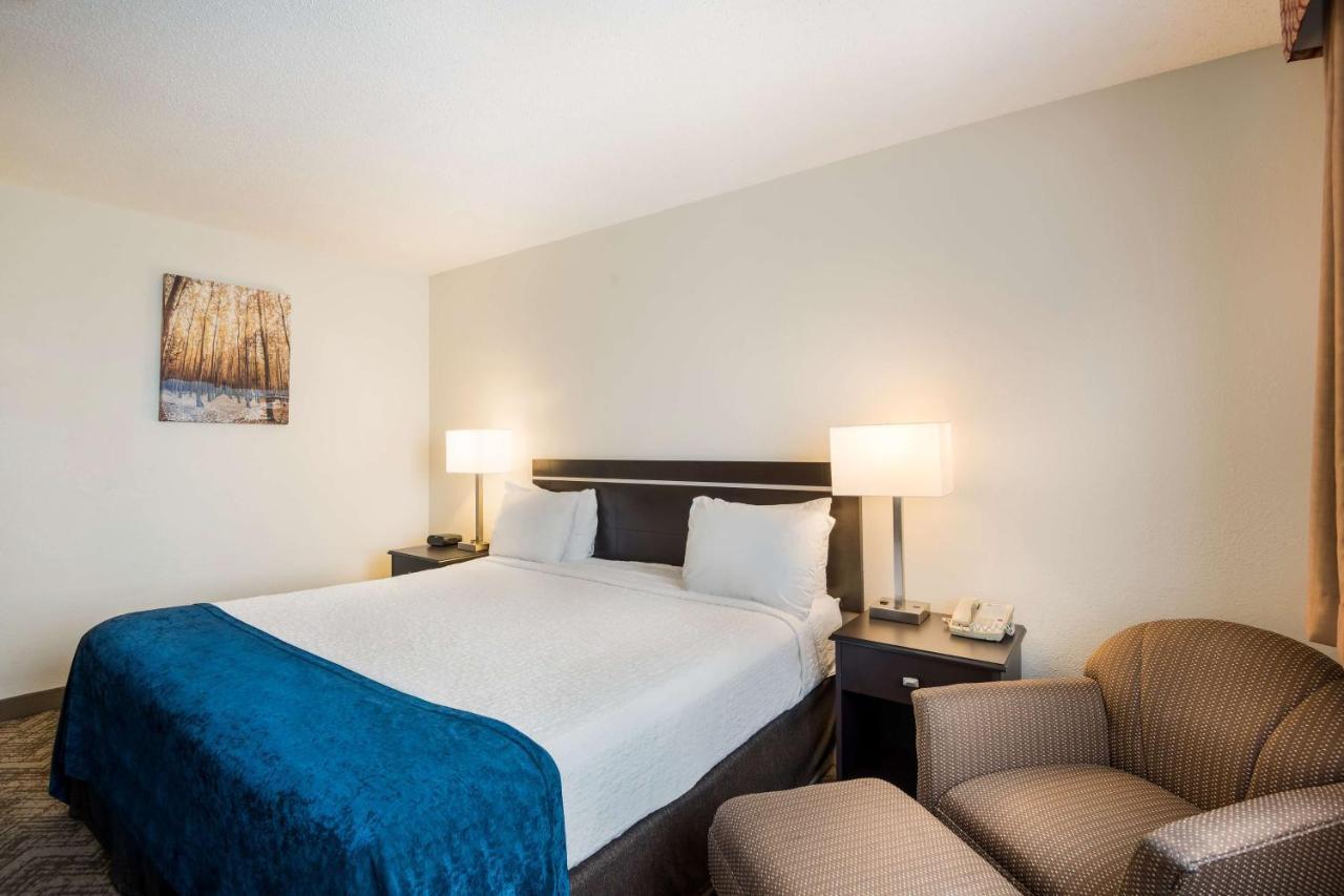 Best Western Mount Pleasant Inn Экстерьер фото