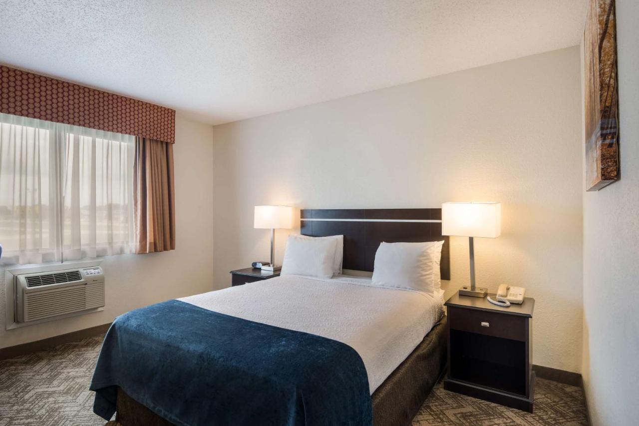 Best Western Mount Pleasant Inn Экстерьер фото