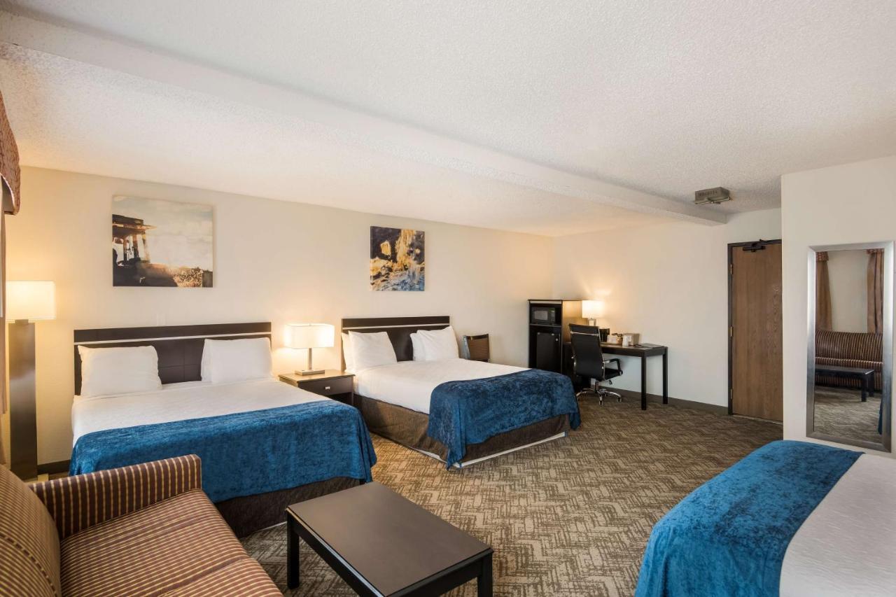 Best Western Mount Pleasant Inn Экстерьер фото