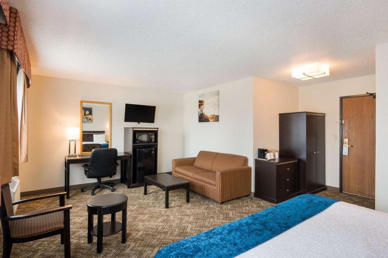 Best Western Mount Pleasant Inn Экстерьер фото