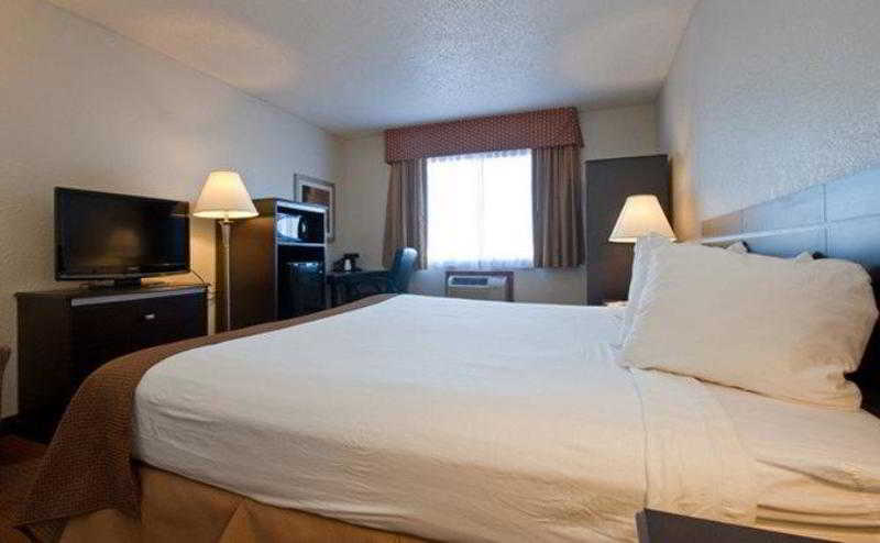 Best Western Mount Pleasant Inn Номер фото