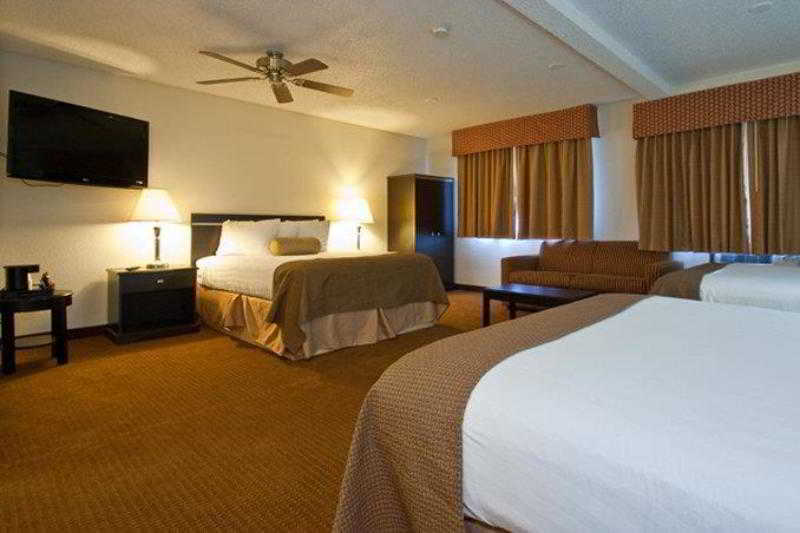 Best Western Mount Pleasant Inn Номер фото