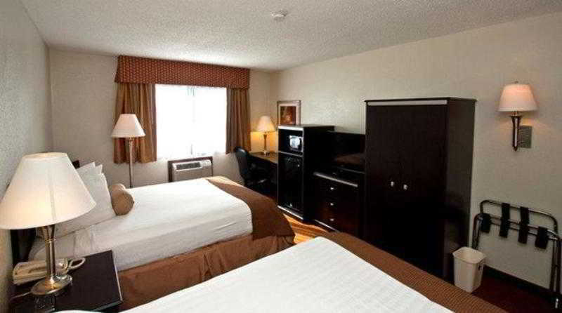 Best Western Mount Pleasant Inn Номер фото